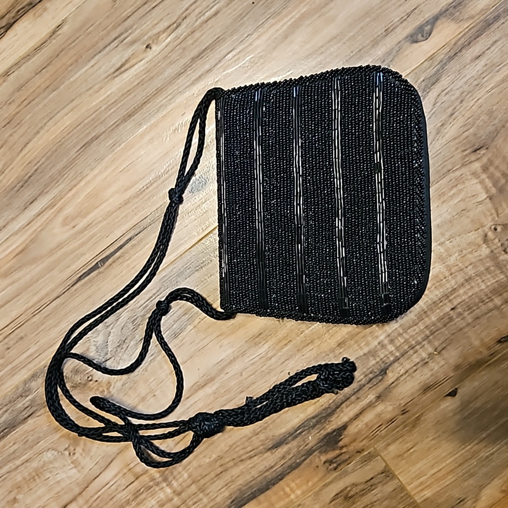 Vintage black beaded mini pursd